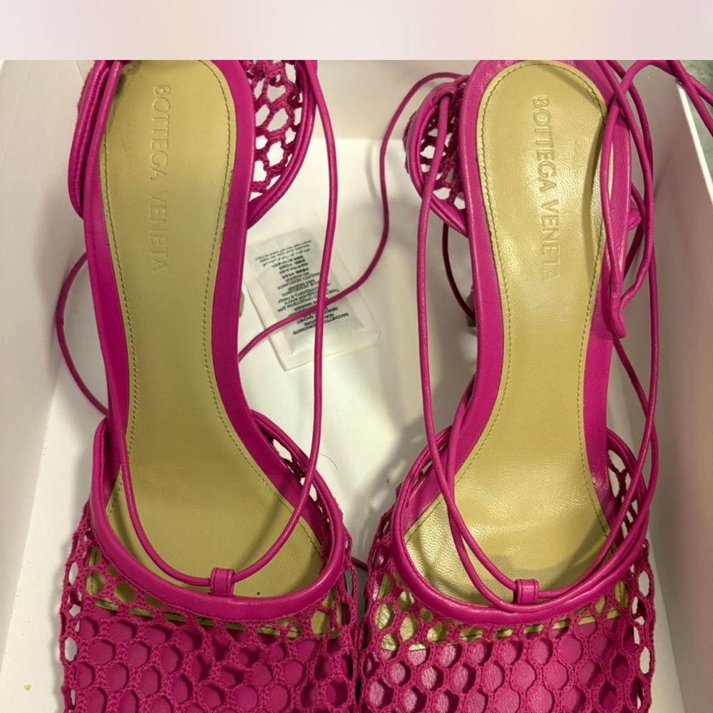 Bottega Veneta Fuchsia mesh heels